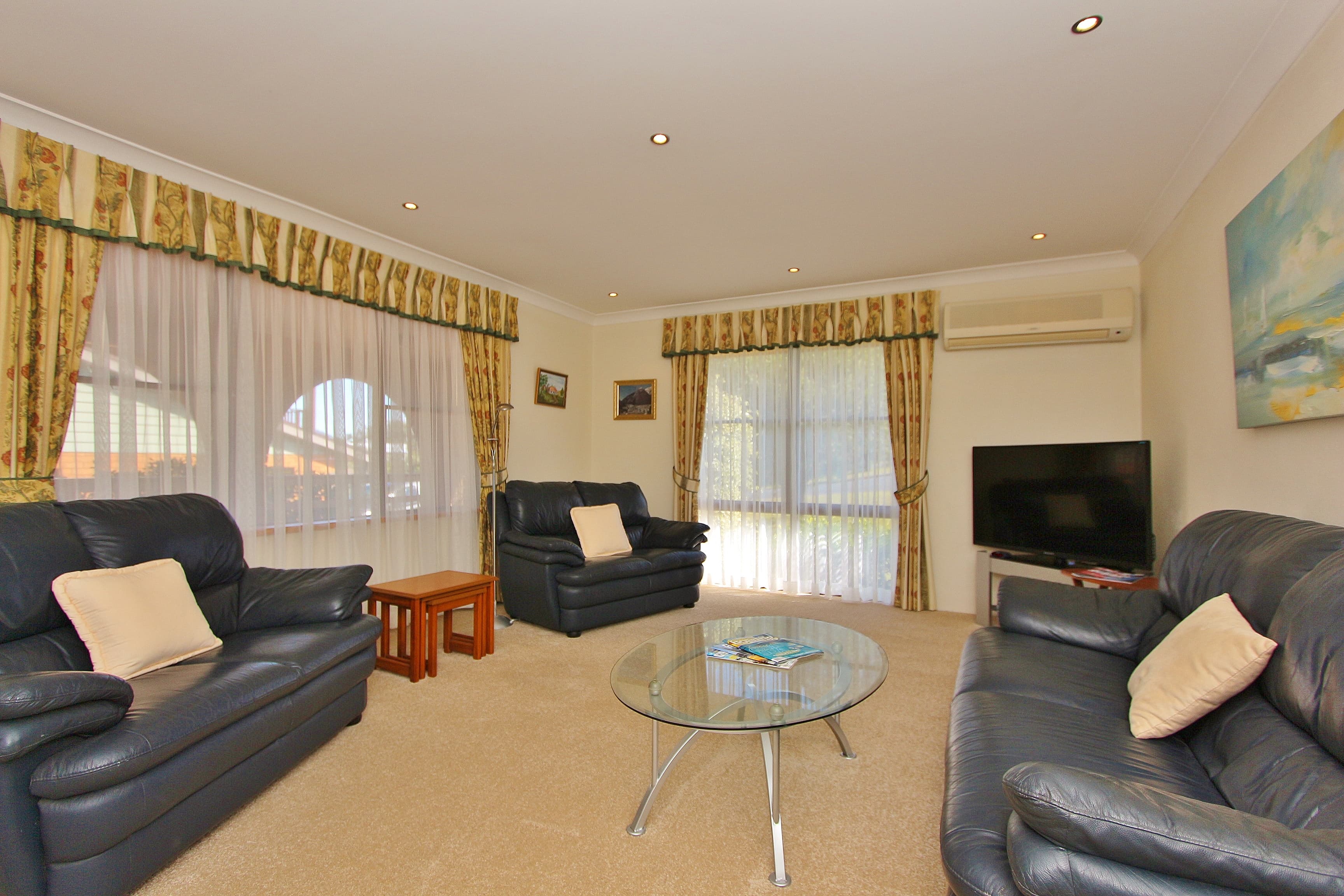 12 Bergalia Crescent, Camden Head, Camden Head - Thumbnail 4