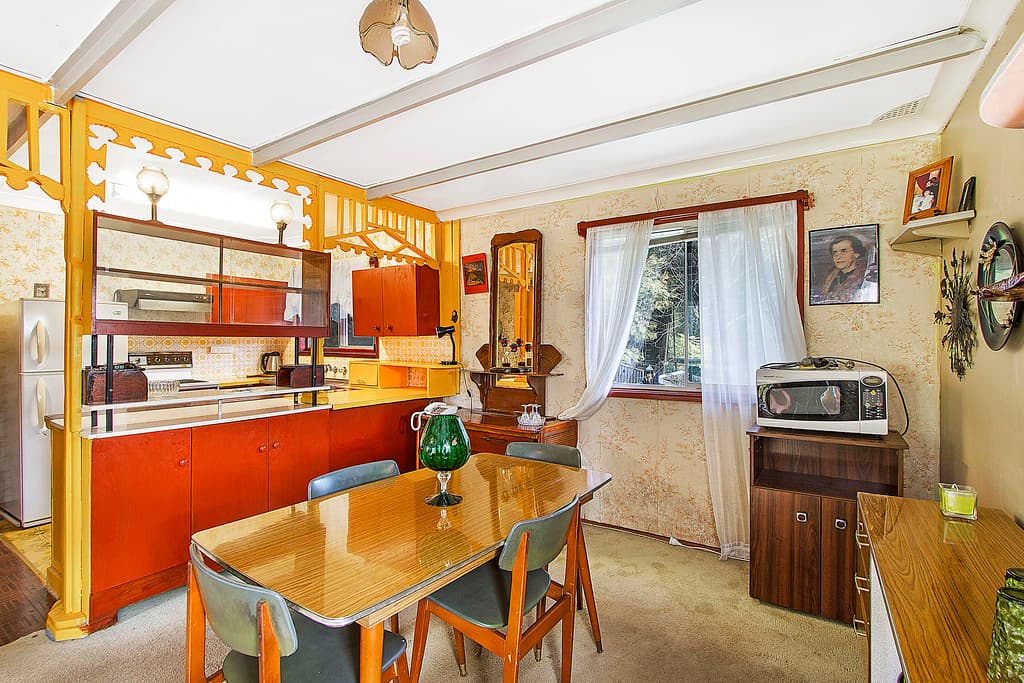 16 Jindalee Avenue, Point Clare, Point Clare - Thumbnail 5