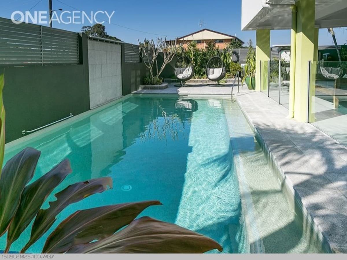 2 Christine Avenue, Torquay, Torquay - Thumbnail 3