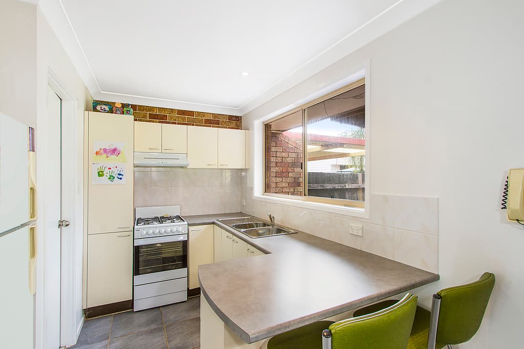 4B  Woodview Avenue, Lisarow, Lisarow - Thumbnail 3