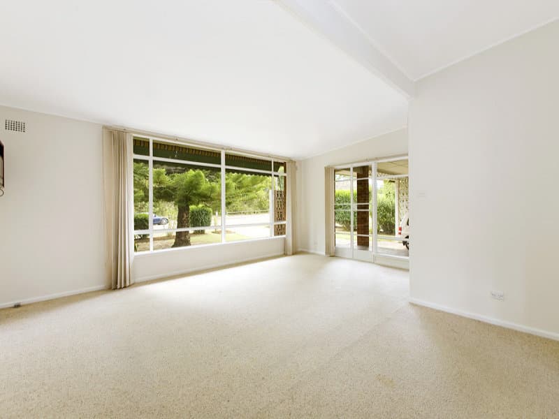 121 Starkey Street, Killarney Heights, Killarney Heights - Thumbnail 2