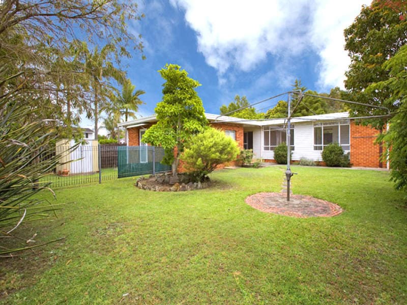 121 Starkey Street, Killarney Heights, Killarney Heights - Thumbnail 4
