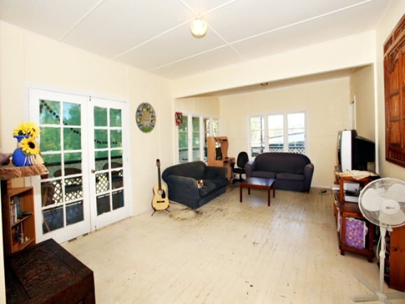 28 Diamond Head Drive, Sandy Beach, Sandy Beach - Thumbnail 2