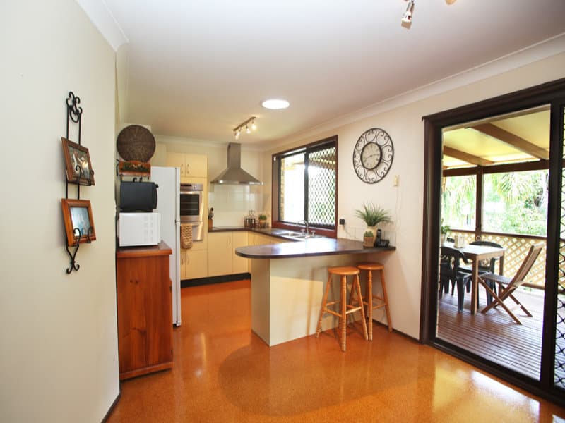 16 Turpentine Avenue, Sandy Beach, Sandy Beach - Thumbnail 2