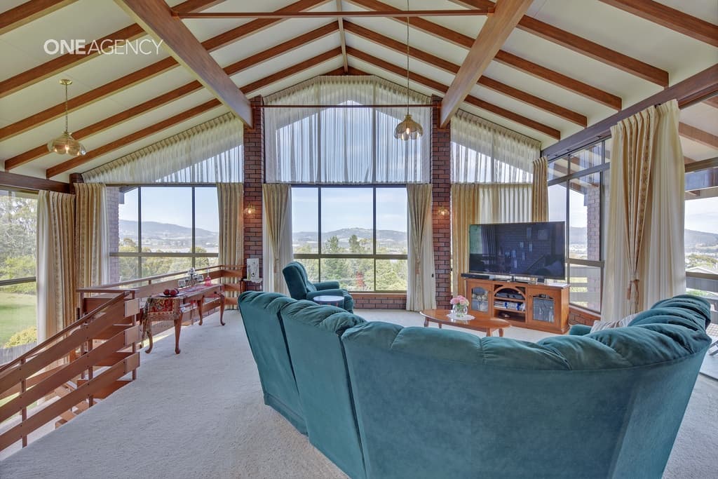 21 Oakwood Drive, Ambleside, Ambleside - Thumbnail 3