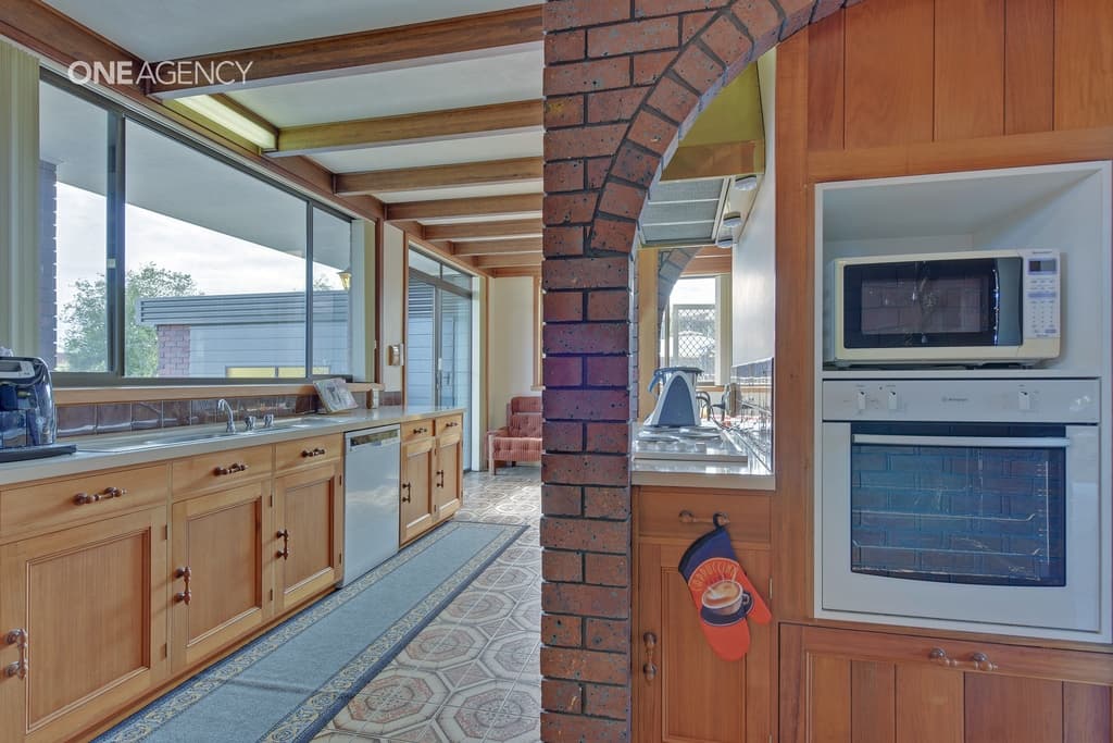 21 Oakwood Drive, Ambleside, Ambleside - Thumbnail 8