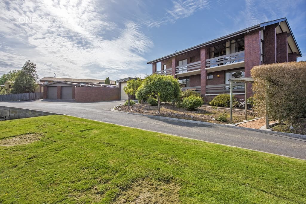 21 Oakwood Drive, Ambleside, Ambleside - Image 1