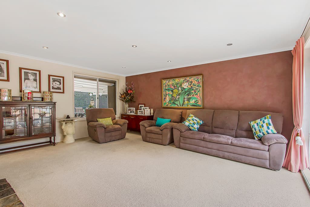 11 Sherston Close, Niagara Park, Niagara Park - Thumbnail 3