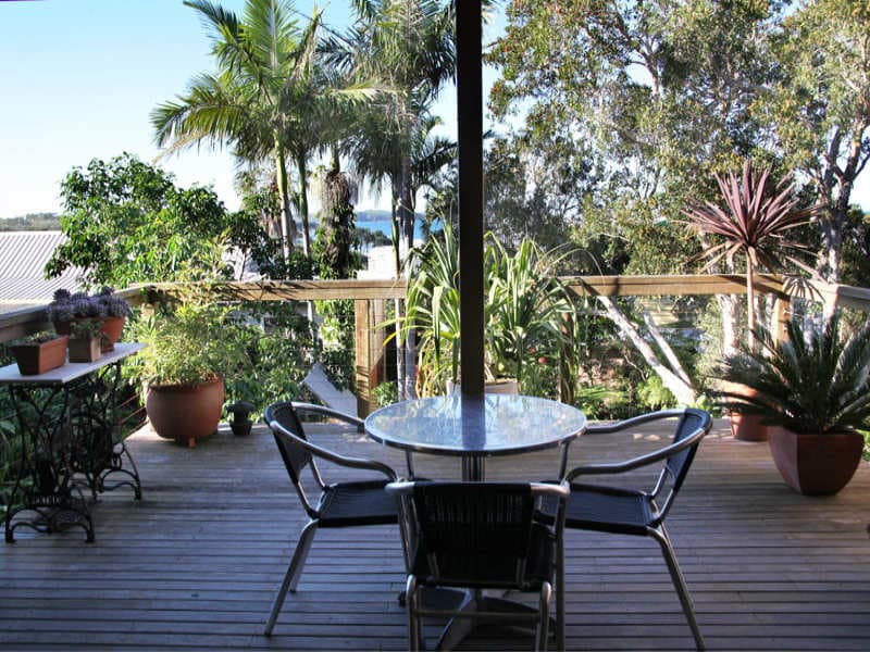 25 Ocean View Crescent, Emerald Beach, Emerald Beach - Image 1