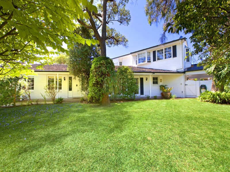 10 Cashel Crescent, Killarney Heights, Killarney Heights - Thumbnail 2