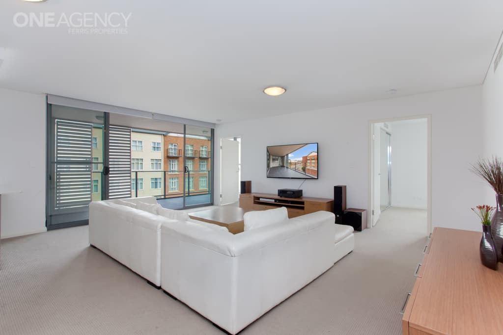 401/335 Wharf Road, Newcastle, Newcastle - Image 1