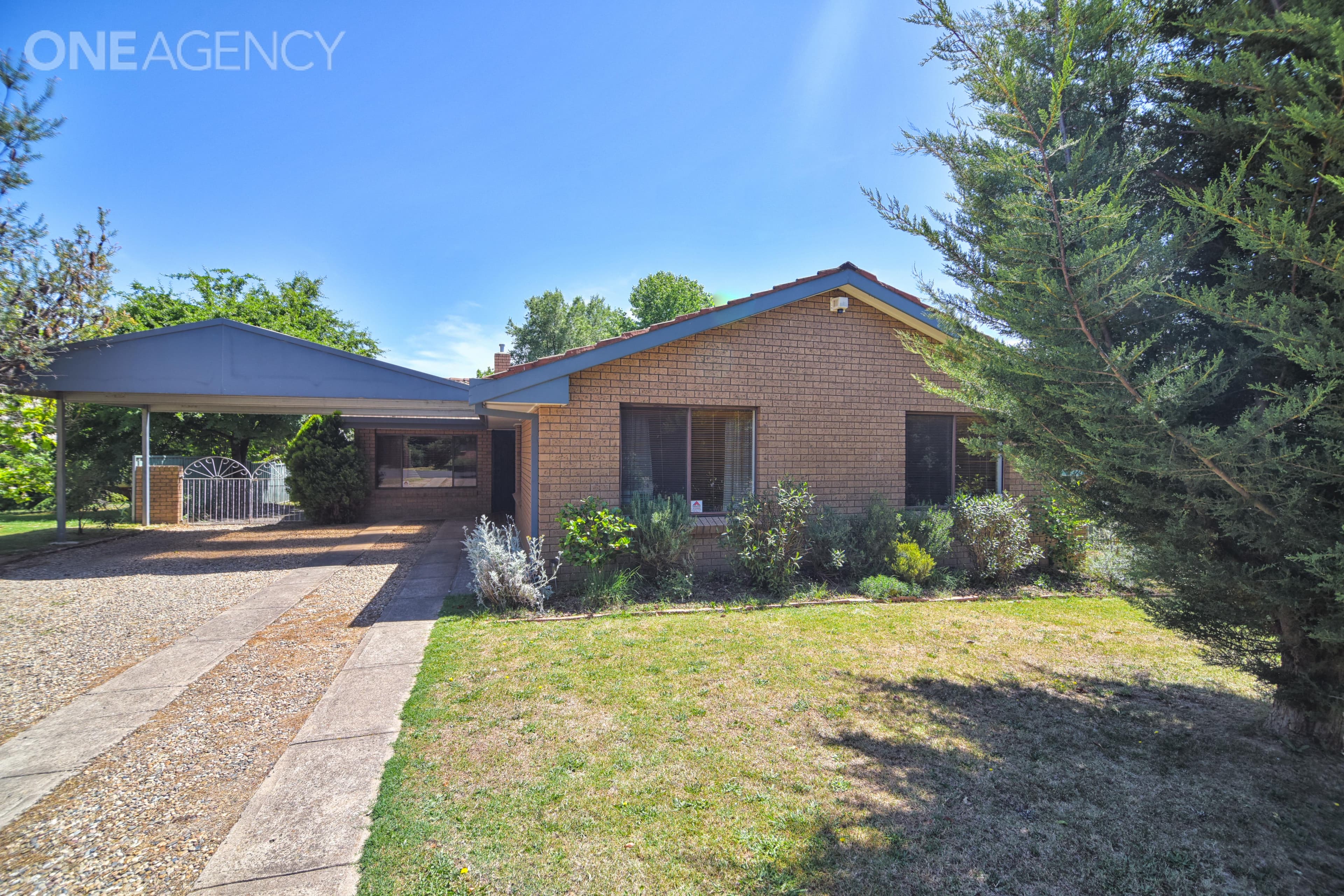 8 Brooke Place, Orange, Orange - Image 1