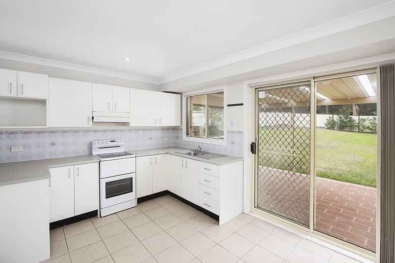 37 Eyre Crescent, San Remo, San Remo - Thumbnail 2