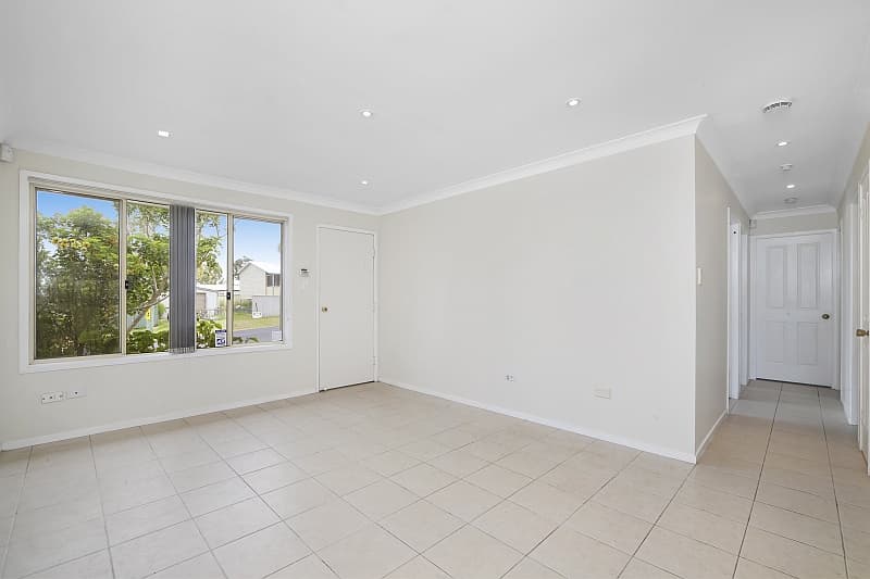 37 Eyre Crescent, San Remo, San Remo - Thumbnail 6