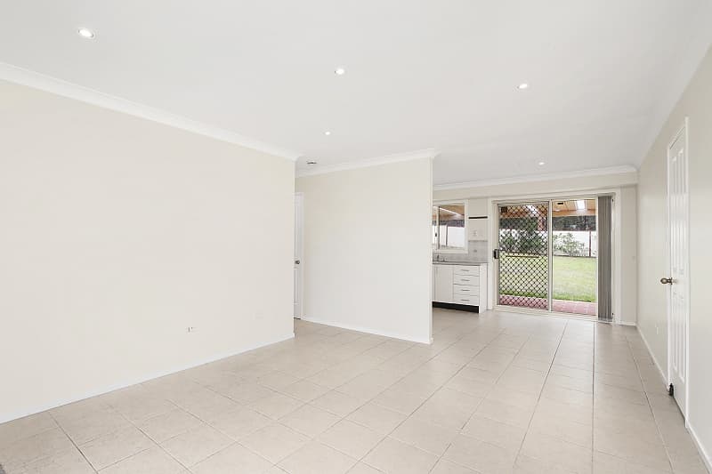 37 Eyre Crescent, San Remo, San Remo - Thumbnail 4