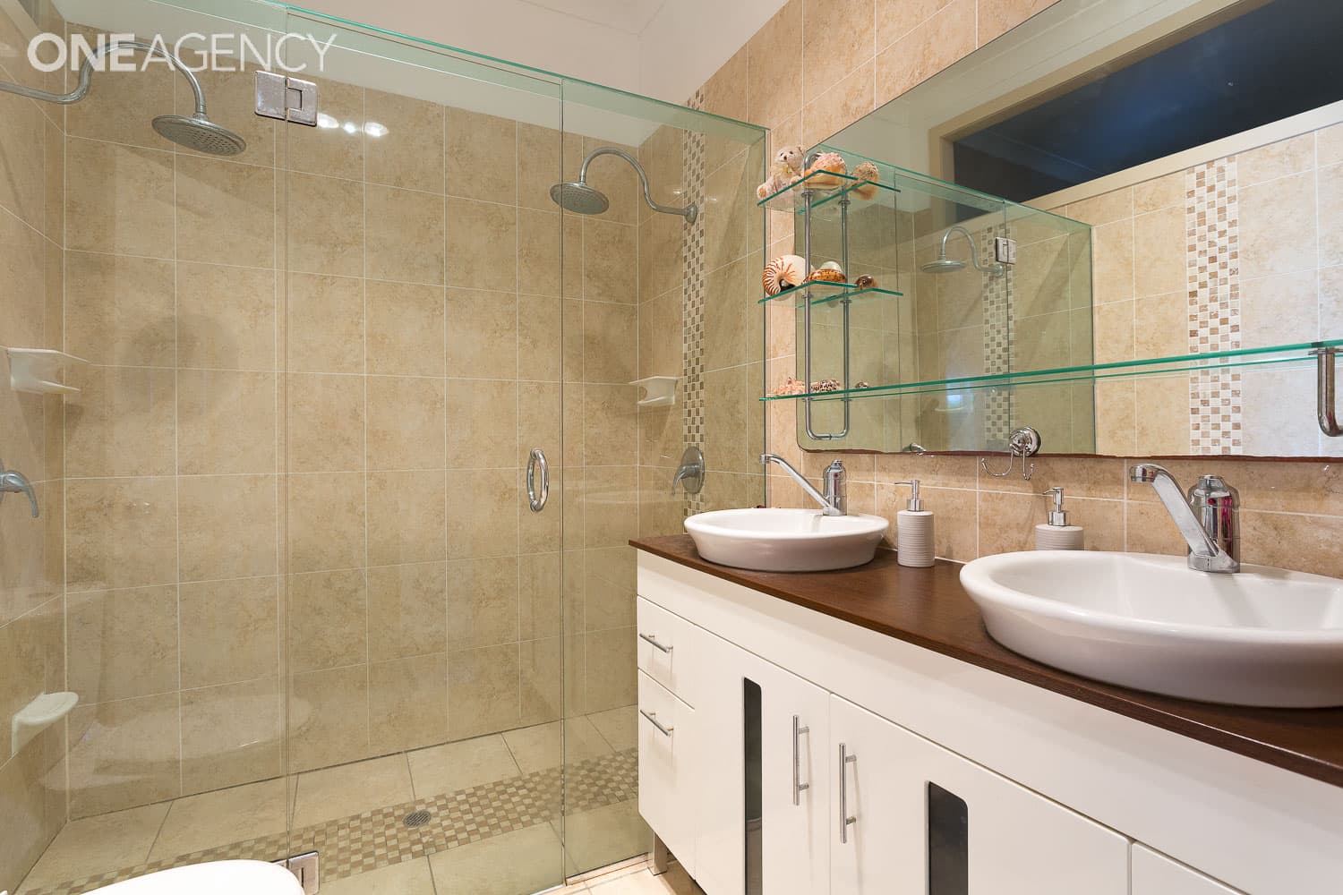 86 Oyster Point Esplanade, Scarborough, Scarborough - Thumbnail 4