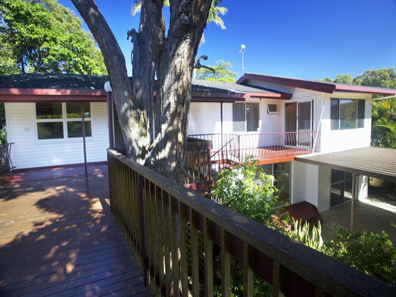 4 Poinciana Avenue, Sapphire Beach, Sapphire Beach - Thumbnail 2