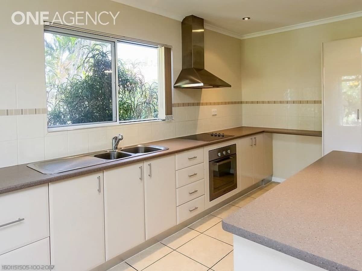 82 Long Street, Point Vernon, Point Vernon - Thumbnail 7
