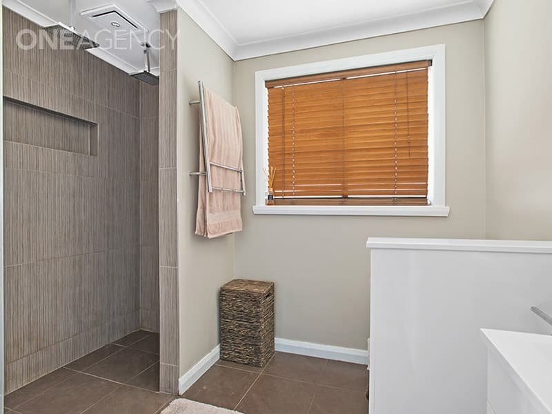 32 Crandon Crescent, Newnham, Newnham - Thumbnail 8