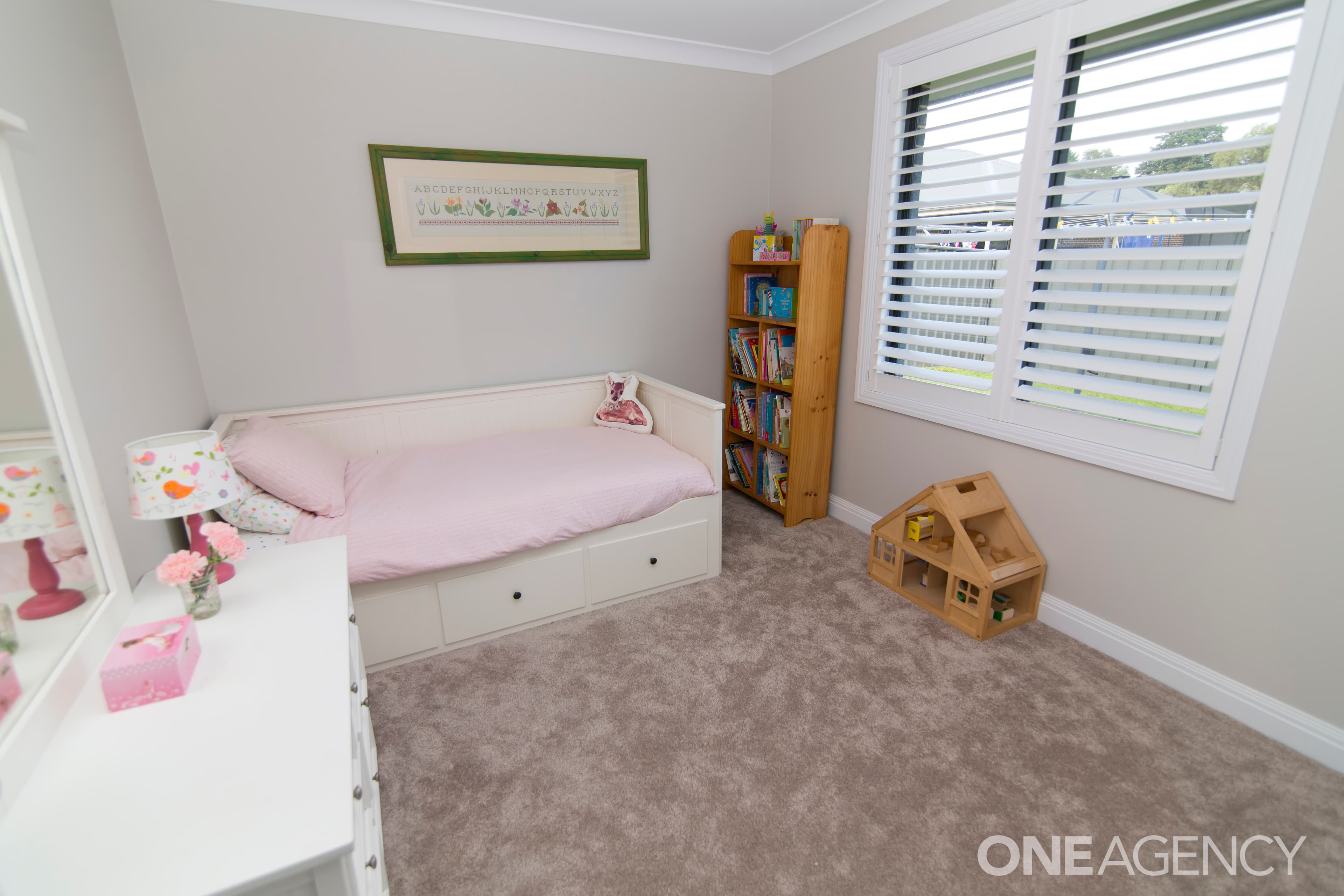 7 Lombardy Way, Orange, Orange - Thumbnail 8