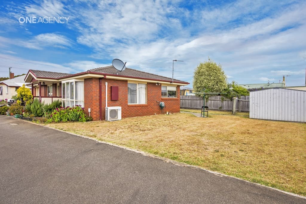 2/9 Cardigan Street, Somerset, Somerset - Image 1