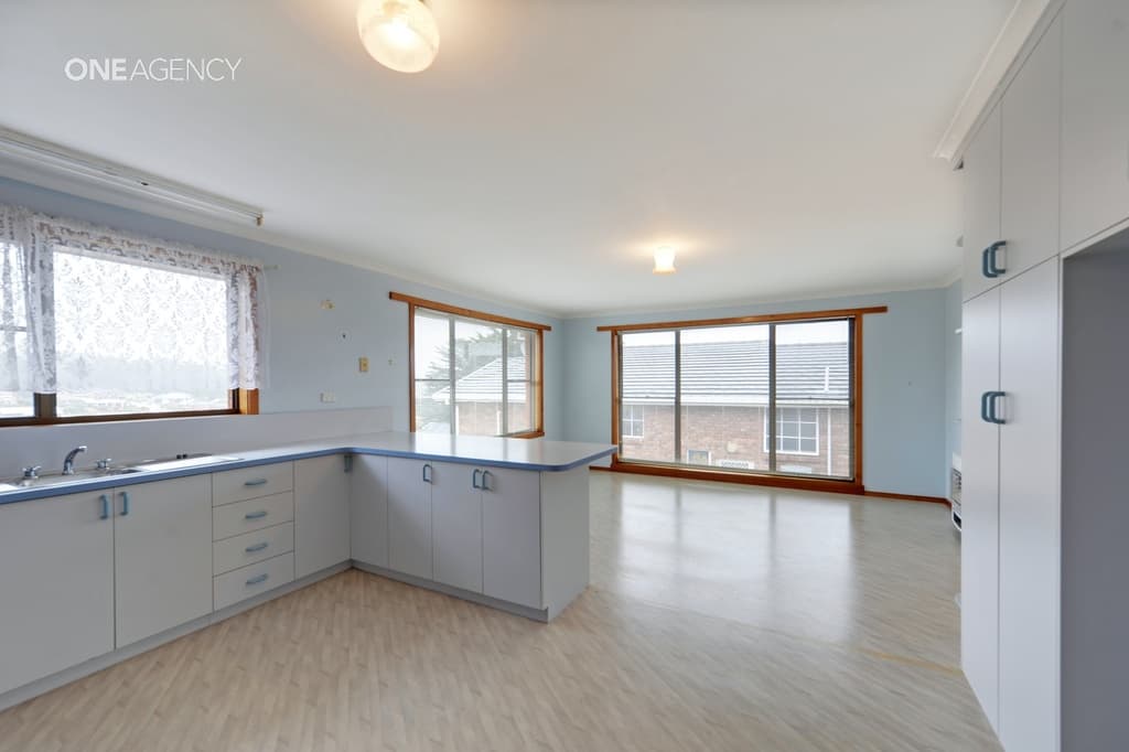 17 Mills Road, Park Grove, Park Grove - Thumbnail 4