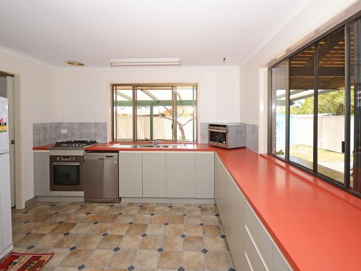 17 Moonlight Avenue, Torquay, Torquay - Thumbnail 2