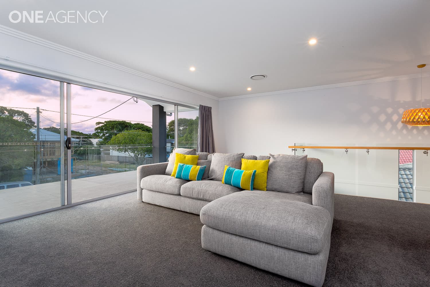 16 McLennan Street, Woody Point, Woody Point - Thumbnail 8