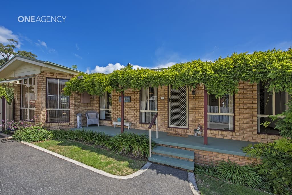 17 West Mooreville Road, Park Grove, Park Grove - Image 1