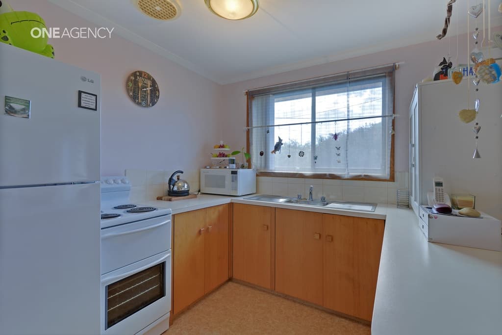 2/6 West Street, Upper Burnie, Upper Burnie - Thumbnail 3