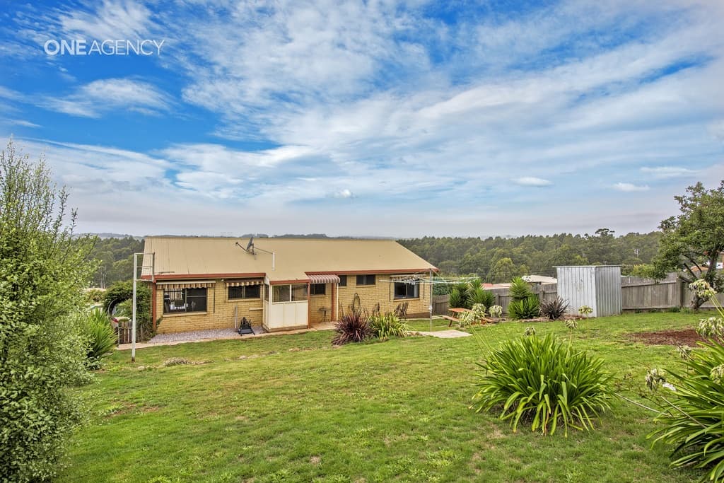 36 Sassafras Crescent, Romaine, Romaine - Thumbnail 3