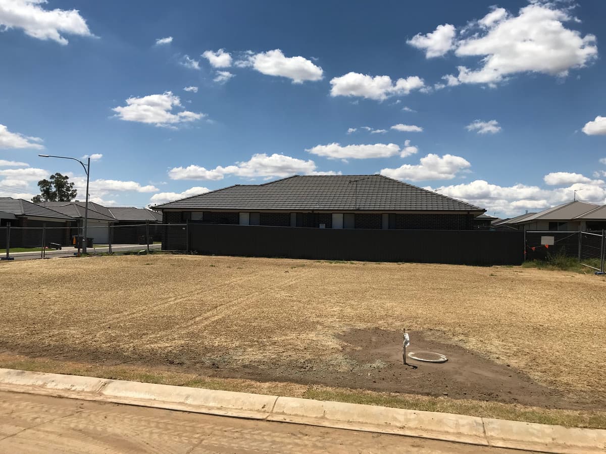 Franzman Avenue, Elderslie, Elderslie - Image 1