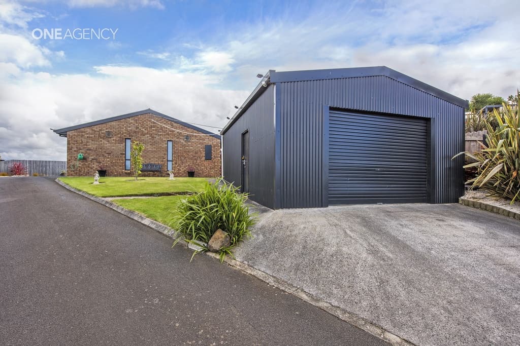 6 Stratton Court, Downlands, Downlands - Thumbnail 4
