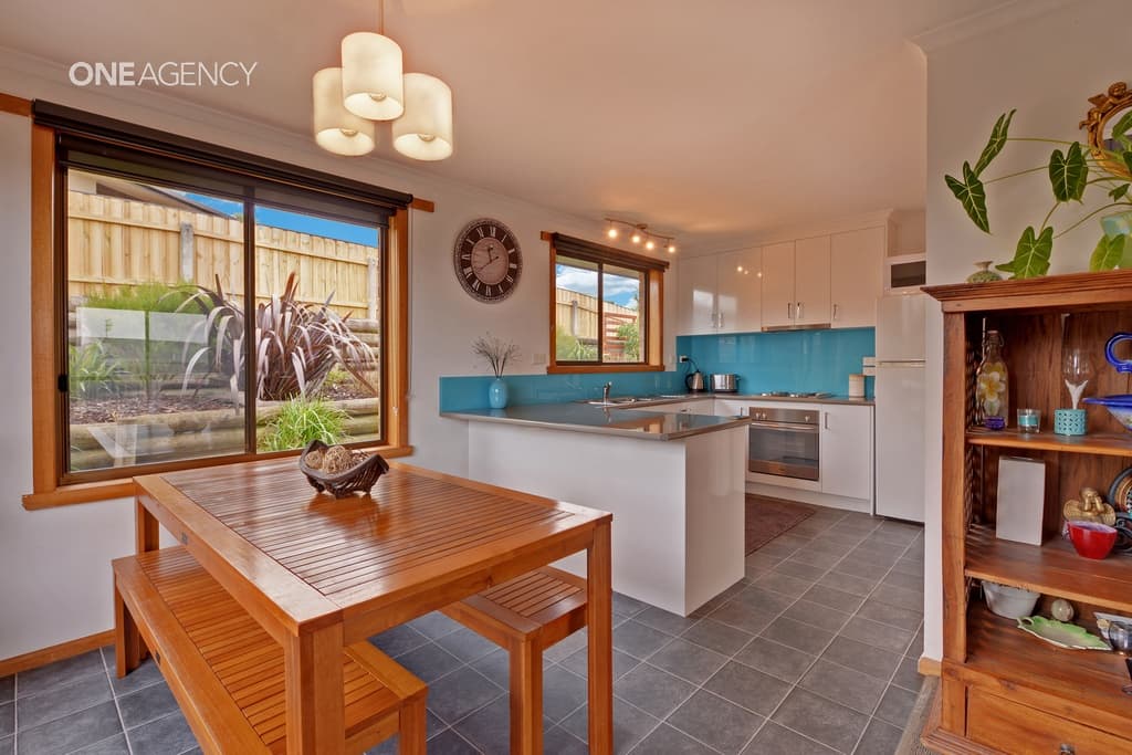 6 Stratton Court, Downlands, Downlands - Image 1