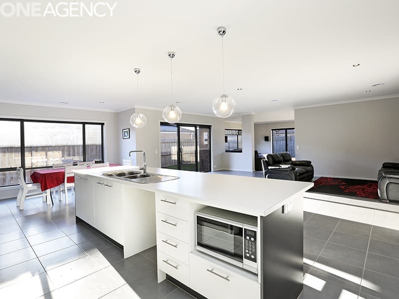 4 Whitecliff Way, Armstrong Creek, Armstrong Creek - Thumbnail 3