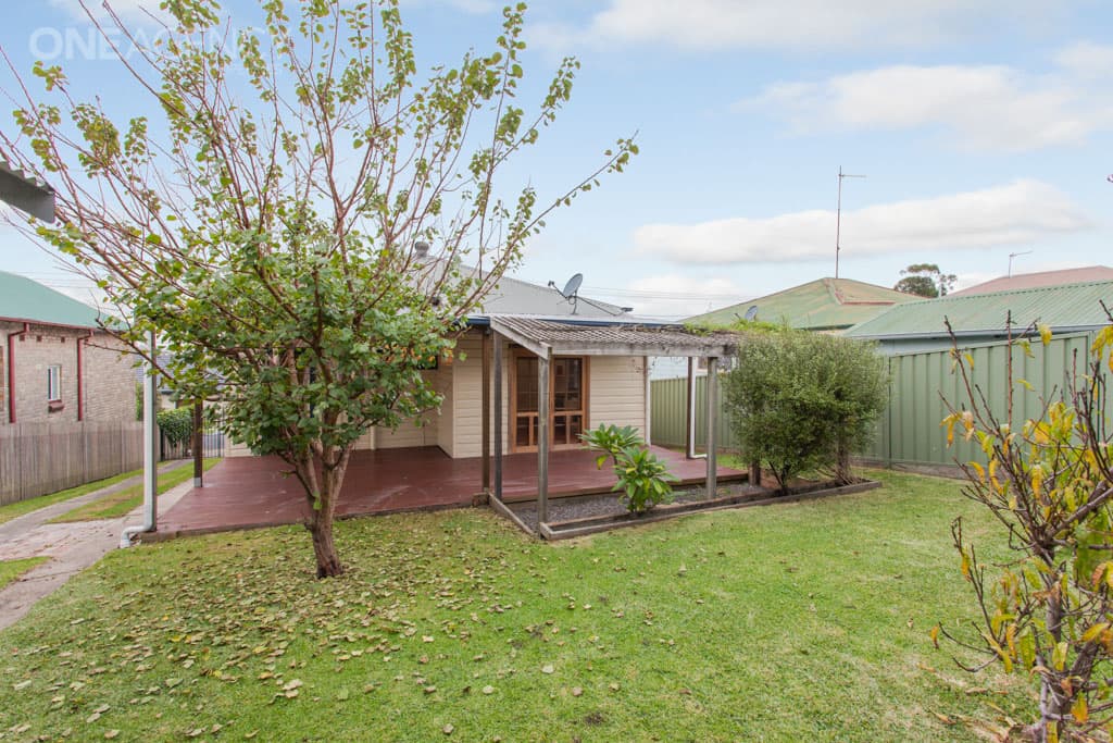 100 Barton Street, Mayfield, Mayfield - Thumbnail 2