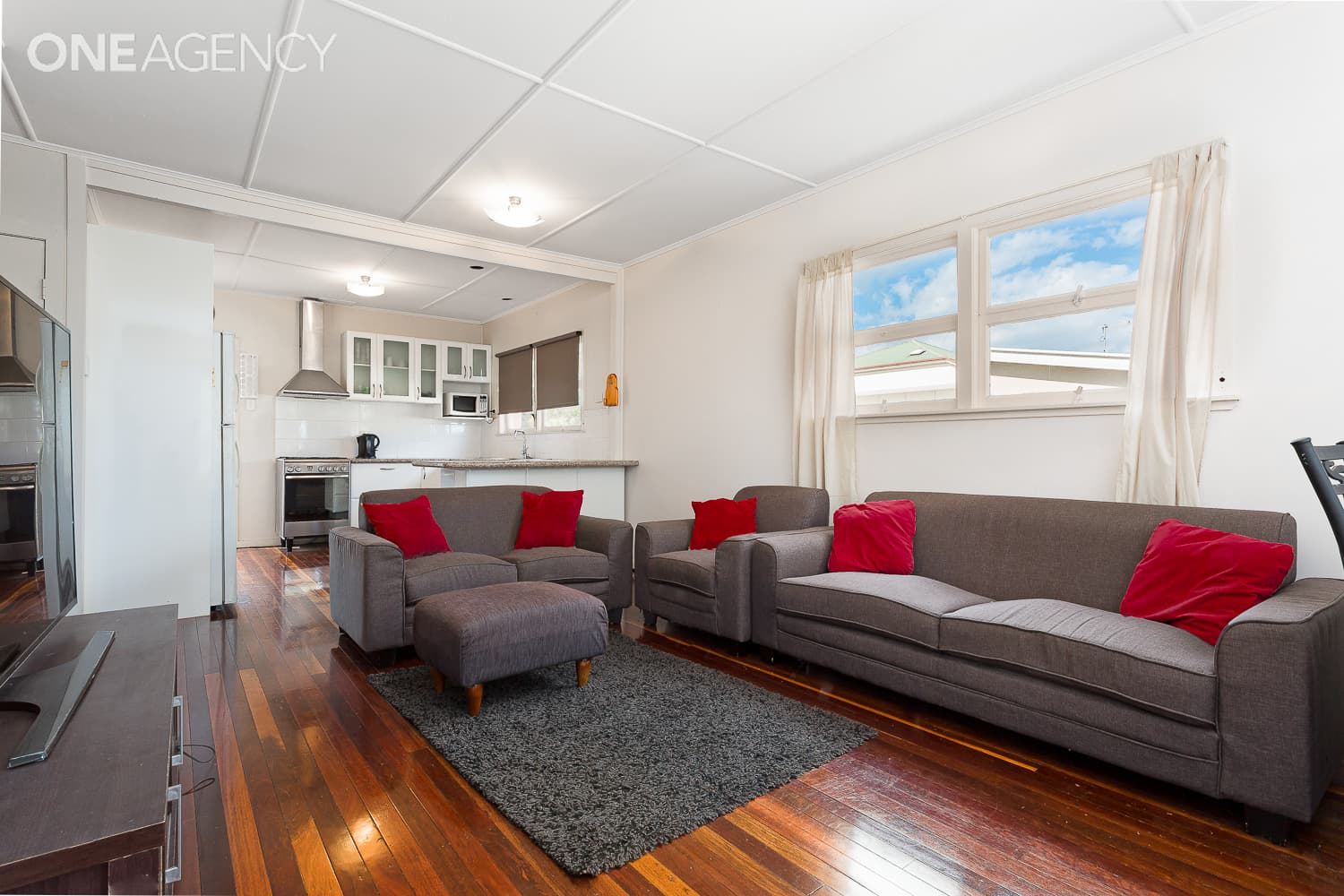4 Joyce Street, Redcliffe, Redcliffe - Thumbnail 2