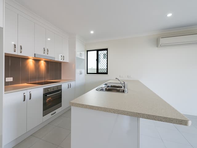 2/47A Holland Street, West Mackay, West Mackay - Thumbnail 2