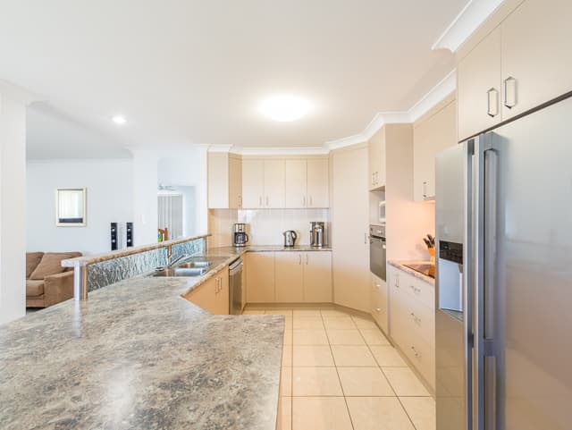 30 Centennial Drive, Glenella, Glenella - Thumbnail 5