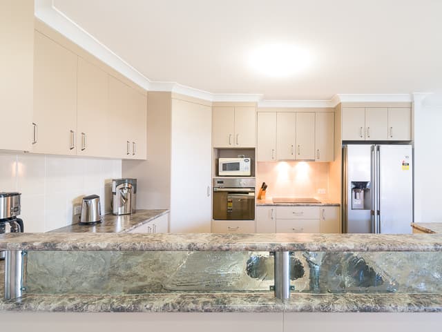 30 Centennial Drive, Glenella, Glenella - Thumbnail 6