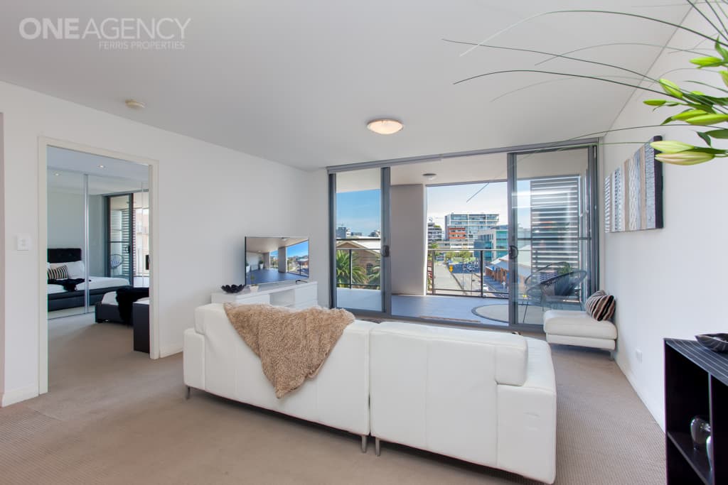 411/335 Wharf Road, Newcastle, Newcastle - Image 1