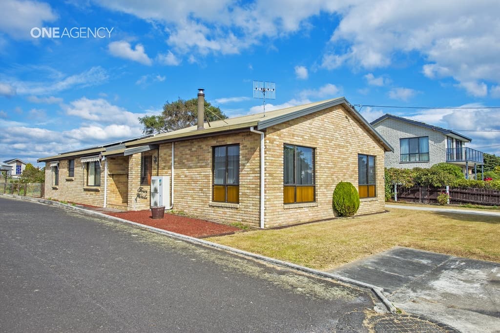 24 West Jenner Street, Wynyard, Wynyard - Image 1