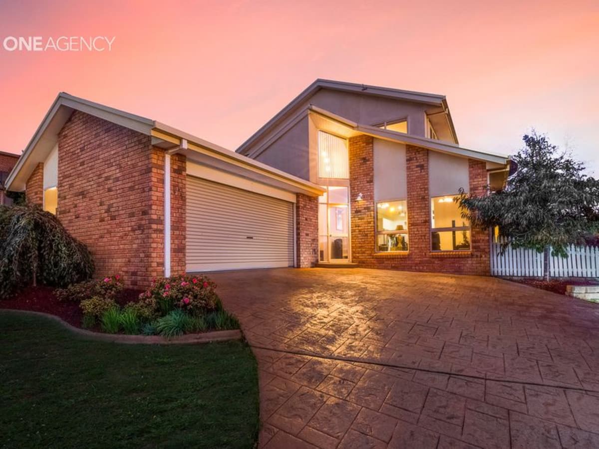 7 Uplands Place, Park Grove, Park Grove - Image 1