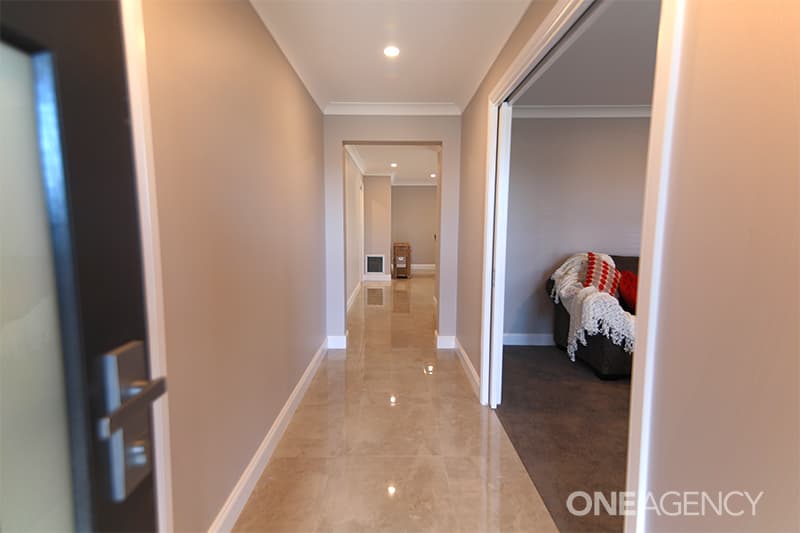 31 Turquoise Way, Orange, Orange - Thumbnail 3