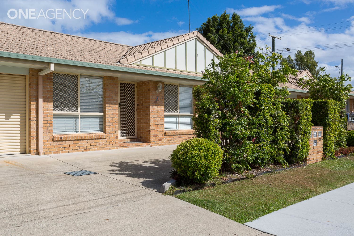 2/33 Steven Street, Redcliffe, Redcliffe - Image 1