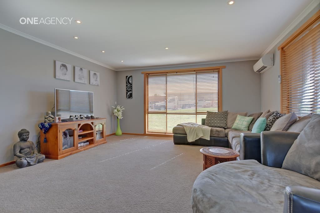 27 Acacia Drive, Romaine, Romaine - Thumbnail 3