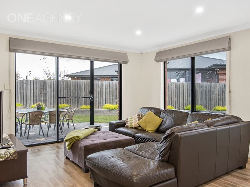 17 Comice Place, Newnham, Newnham - Thumbnail 3