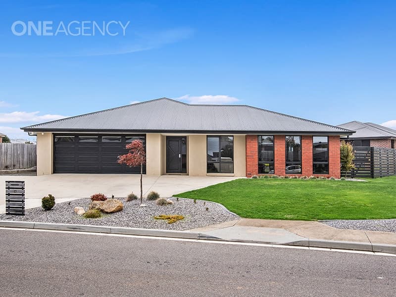 17 Comice Place, Newnham, Newnham - Image 1
