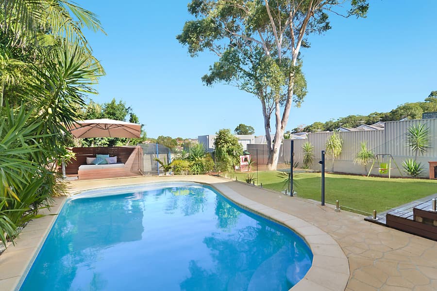 15 Throsby Close, Barden Ridge, Barden Ridge - Thumbnail 2