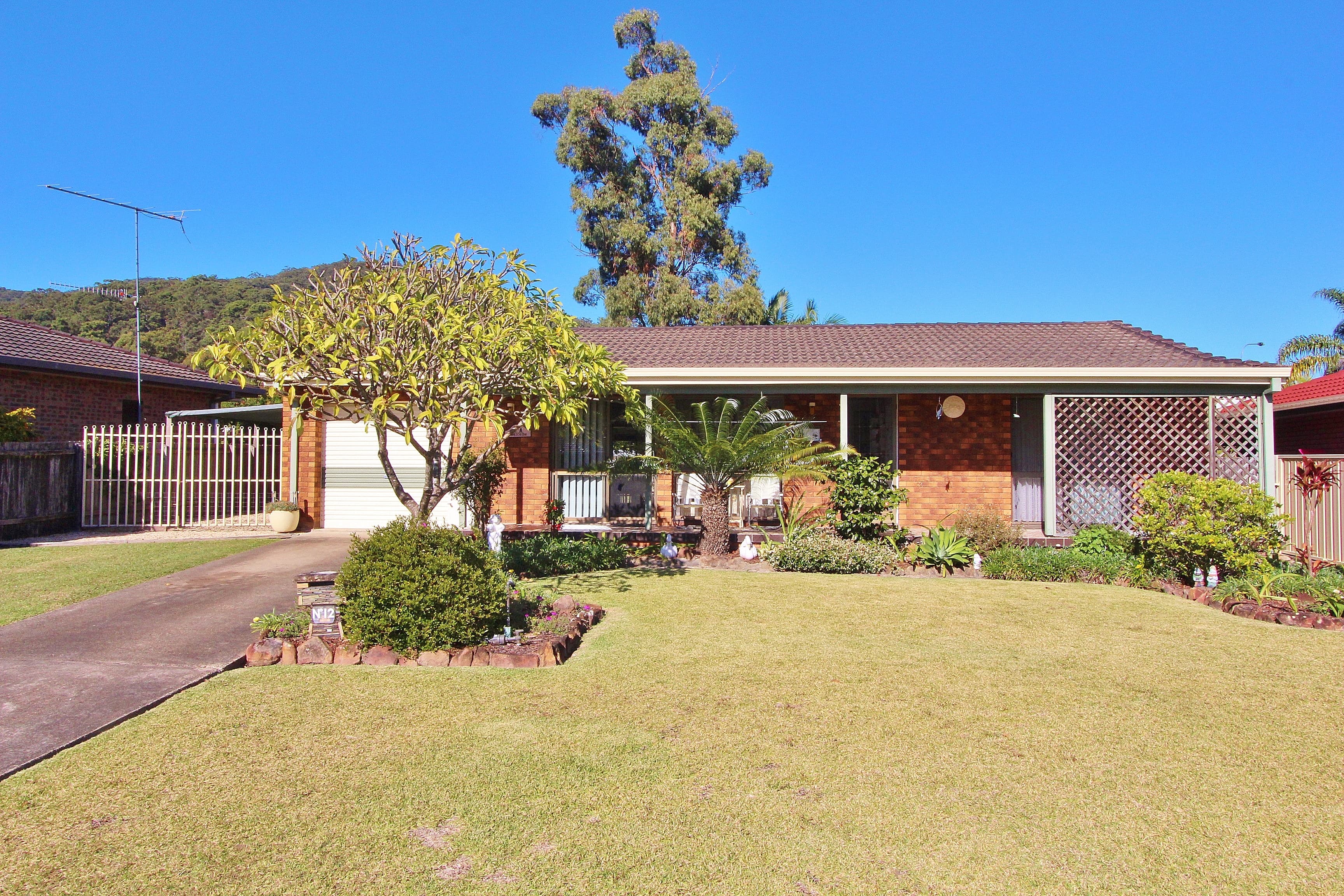12 Sirius Drive, Lakewood, Lakewood - Image 1